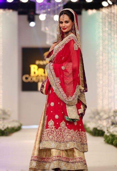 Pakistani-Bridal-Dupatta-Setting-Styles-and-Trends (16)