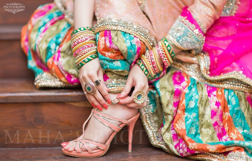 Wedding-Ghagra-Choli-Designs-for-Mehndi-Functions (17)